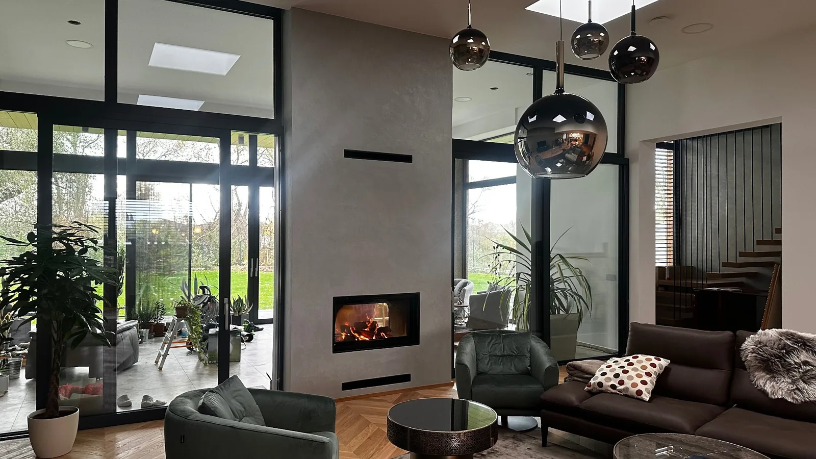Moderná realizácia krbu 10 – Krby Uváček